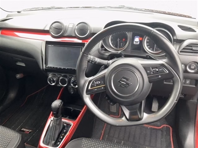 SUZUKI SWIFT