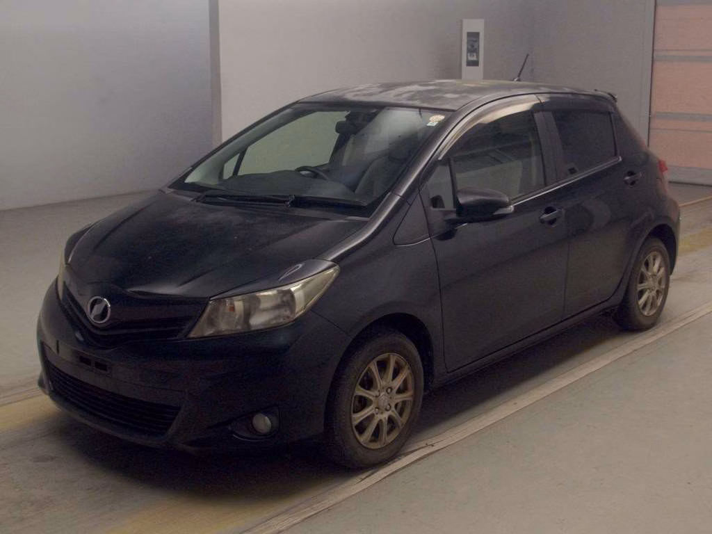 TOYOTA VITZ