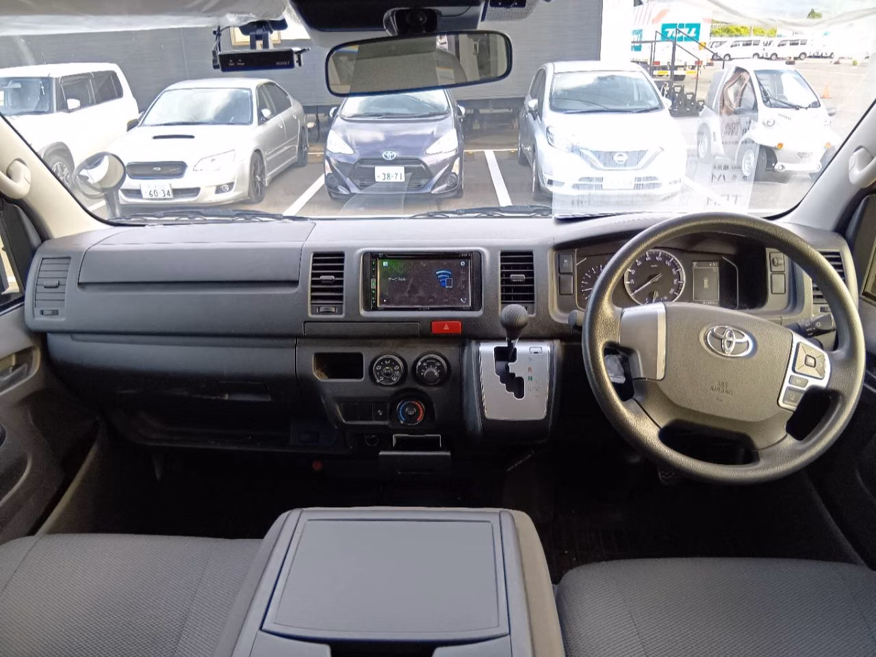 TOYOTA REGIUS ACE