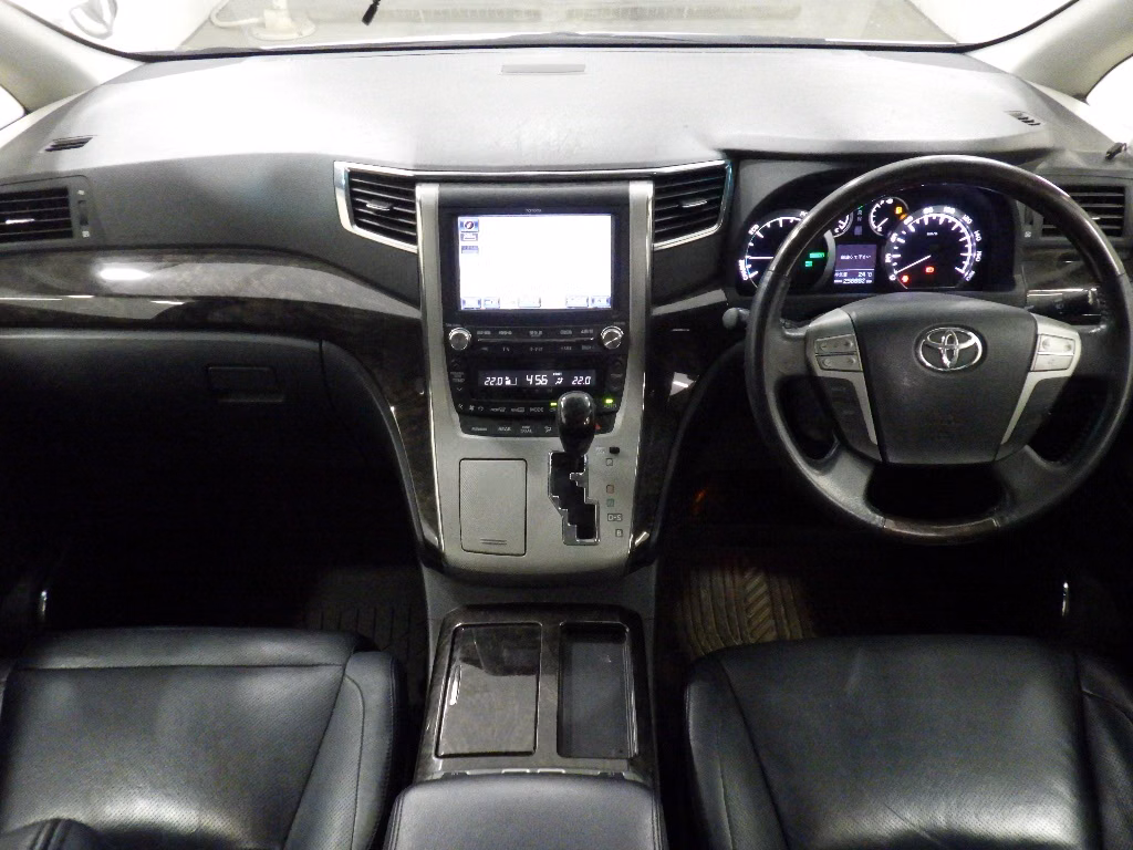 TOYOTA ALPHARD