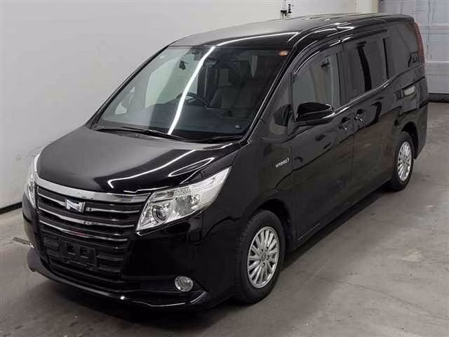 TOYOTA NOAH