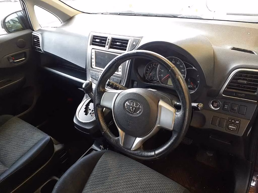 TOYOTA RACTIS