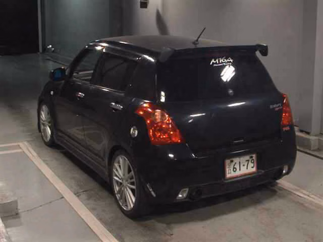 SUZUKI SWIFT