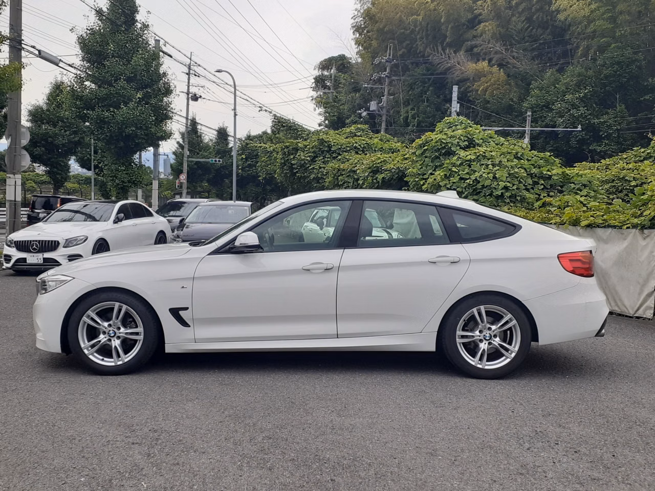 BMW 3-SERIES