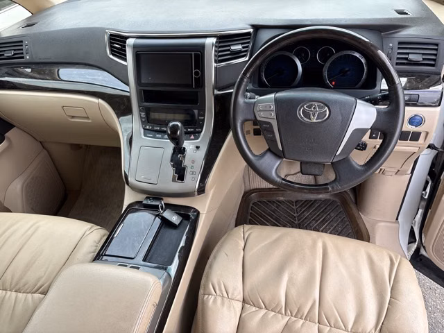 TOYOTA ALPHARD