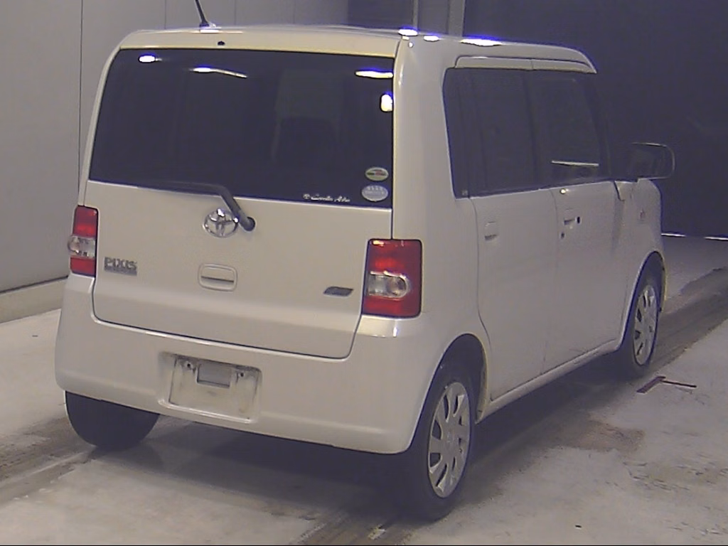 TOYOTA PIXIS SPACE