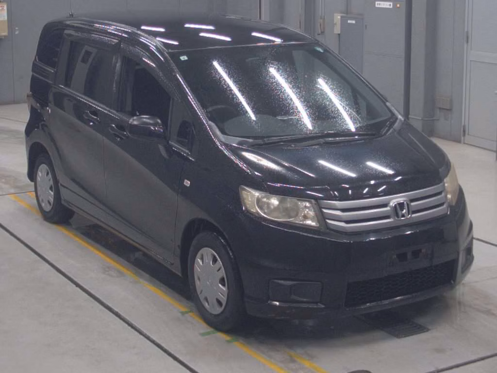 HONDA FREED SPIKE