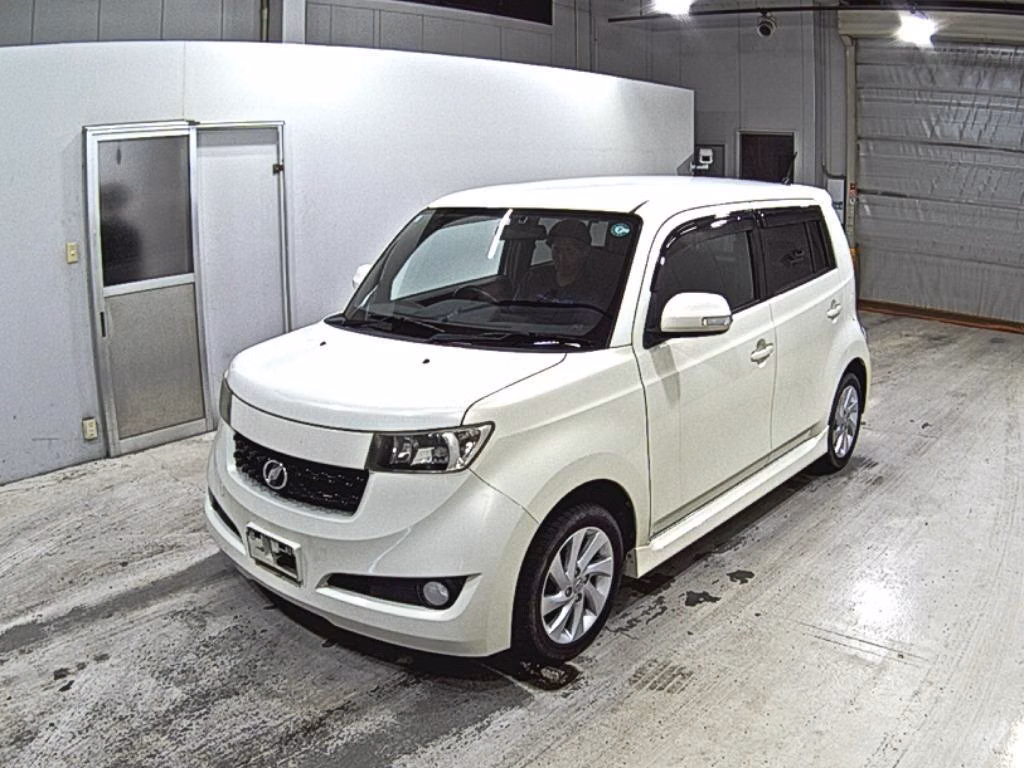 TOYOTA BB