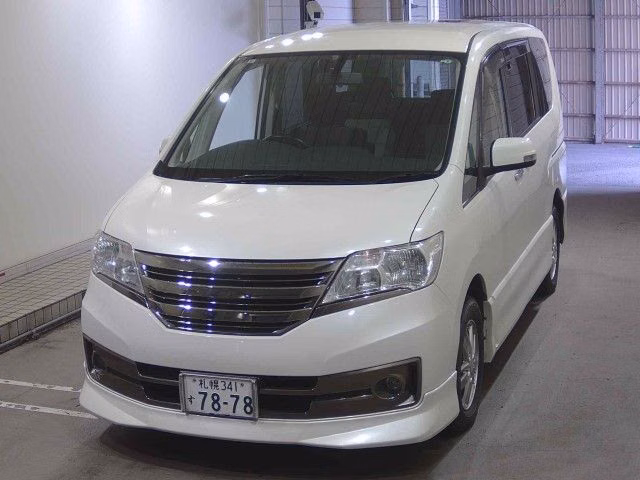 NISSAN SERENA