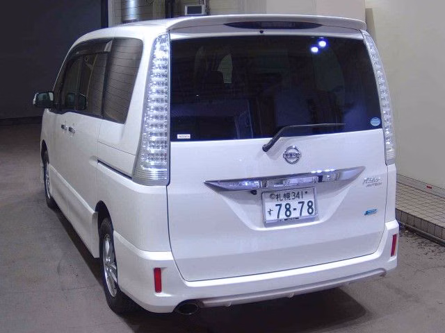 NISSAN SERENA