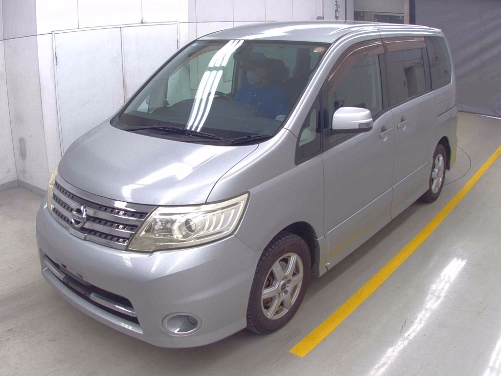 NISSAN SERENA