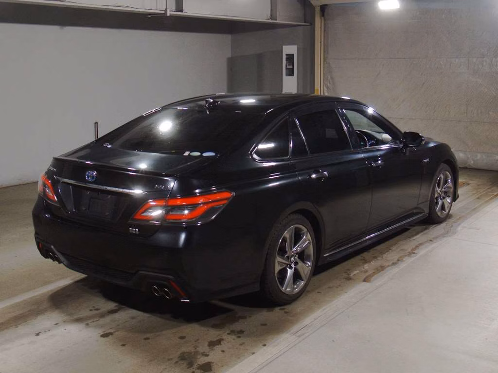 TOYOTA CROWN