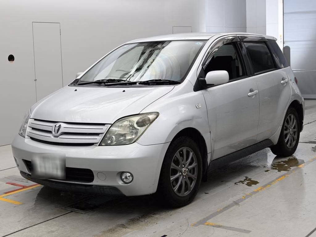 TOYOTA IST