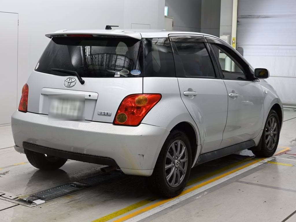 TOYOTA IST
