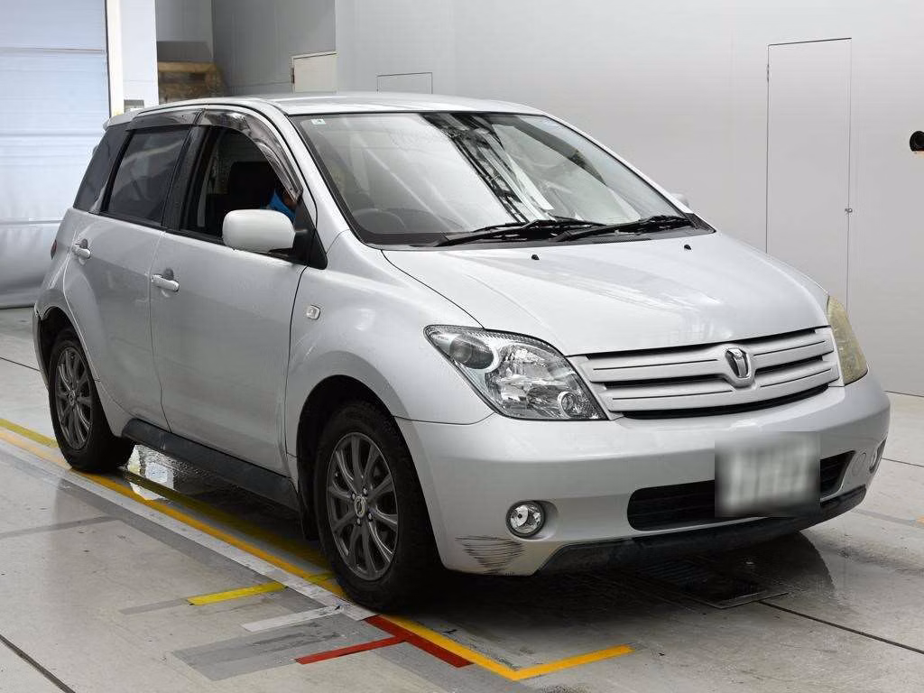TOYOTA IST