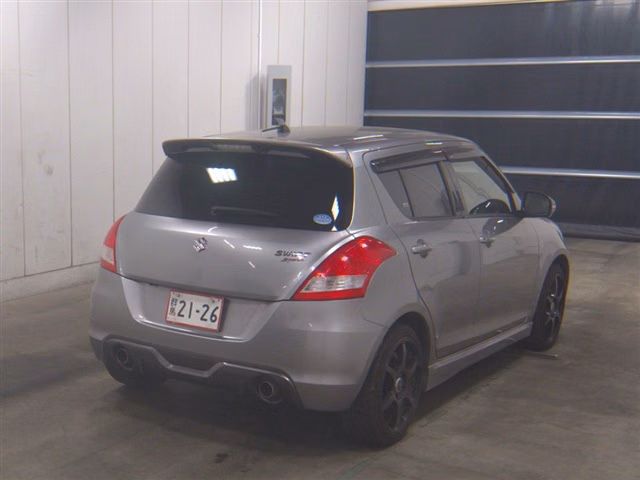 SUZUKI SWIFT