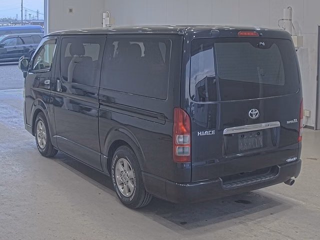 TOYOTA REGIUS ACE