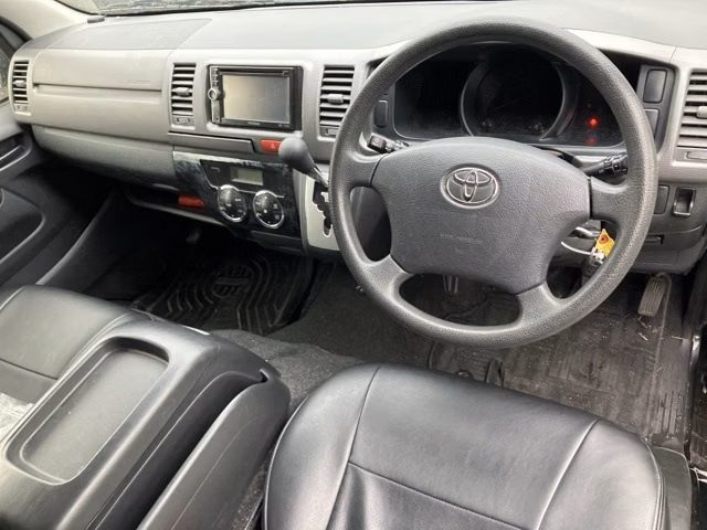 TOYOTA REGIUS ACE