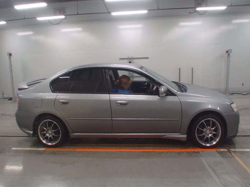 SUBARU LEGACY B4