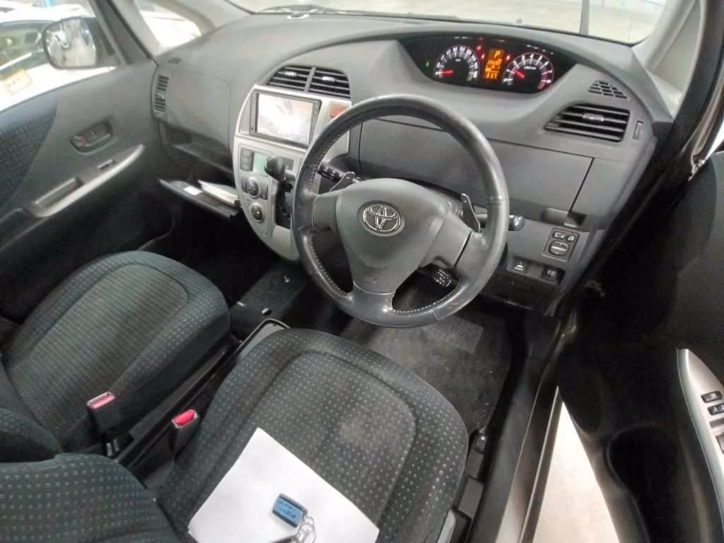 TOYOTA RACTIS
