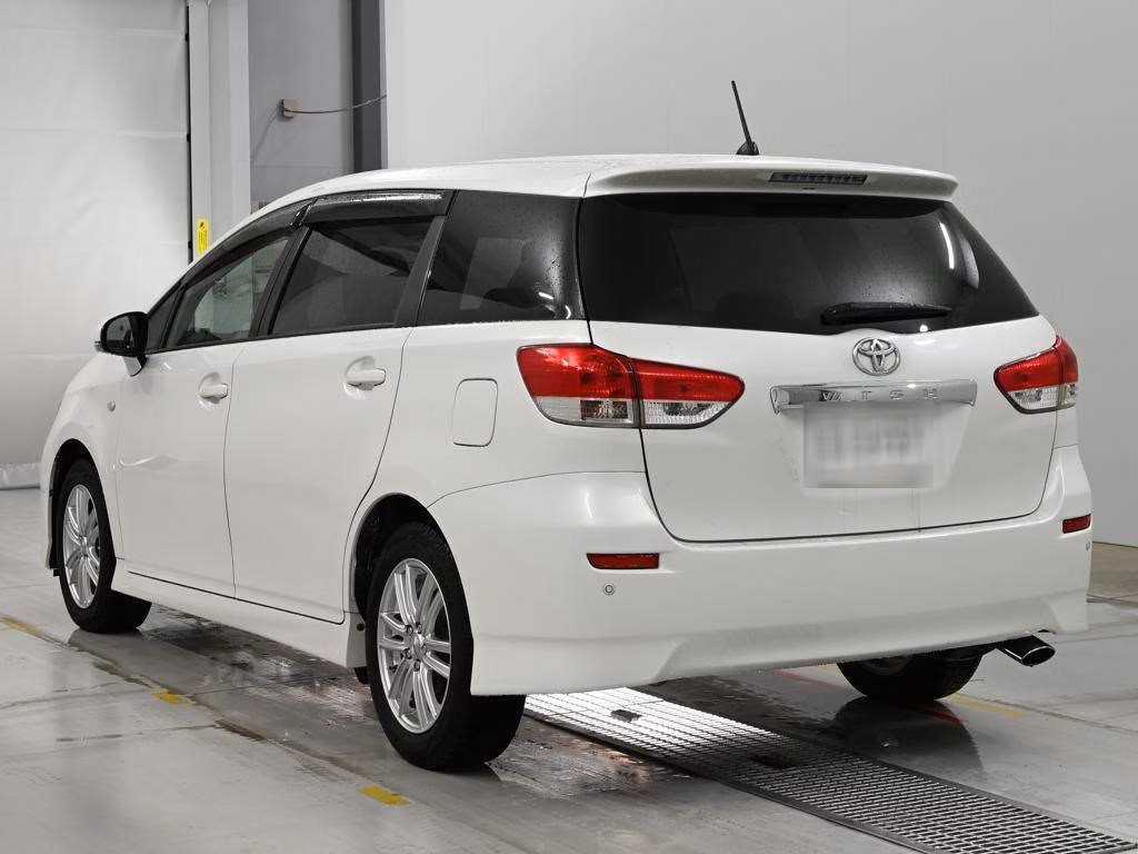 TOYOTA WISH
