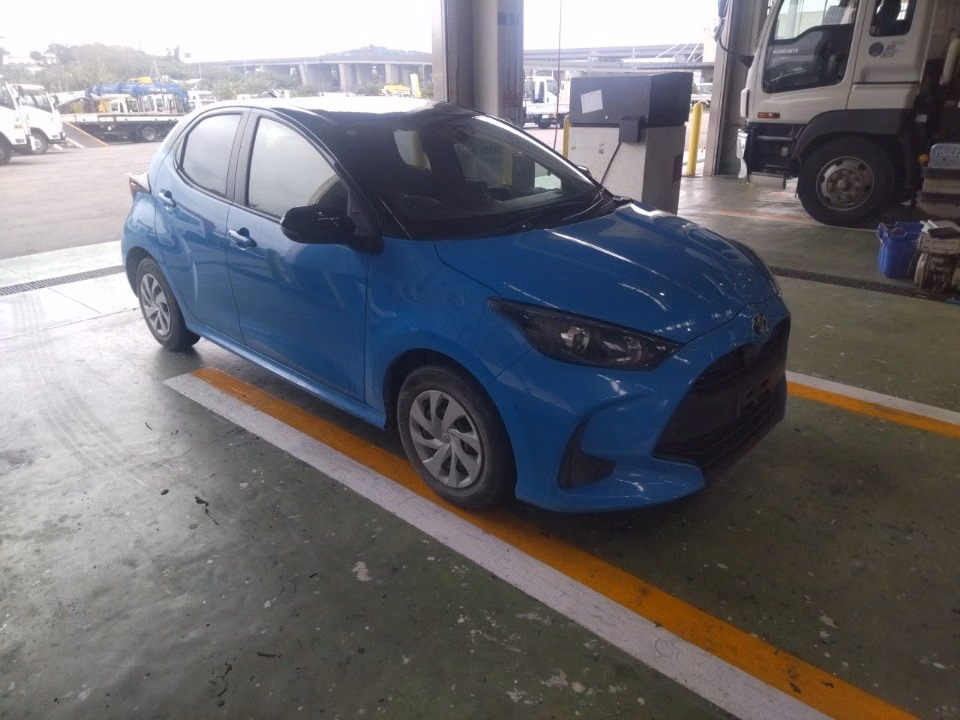 TOYOTA YARIS