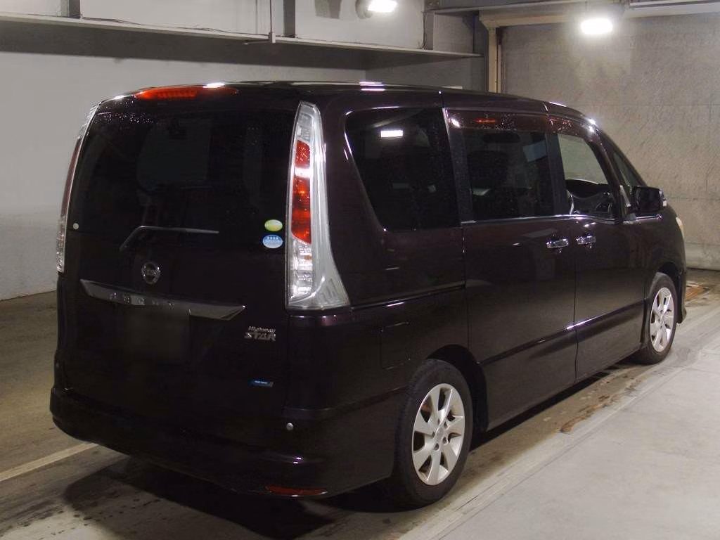 NISSAN SERENA