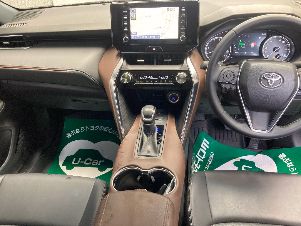 TOYOTA HARRIER