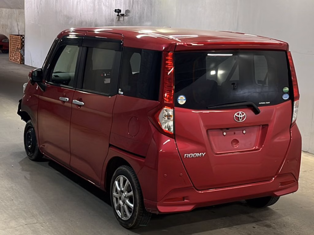TOYOTA ROOMY