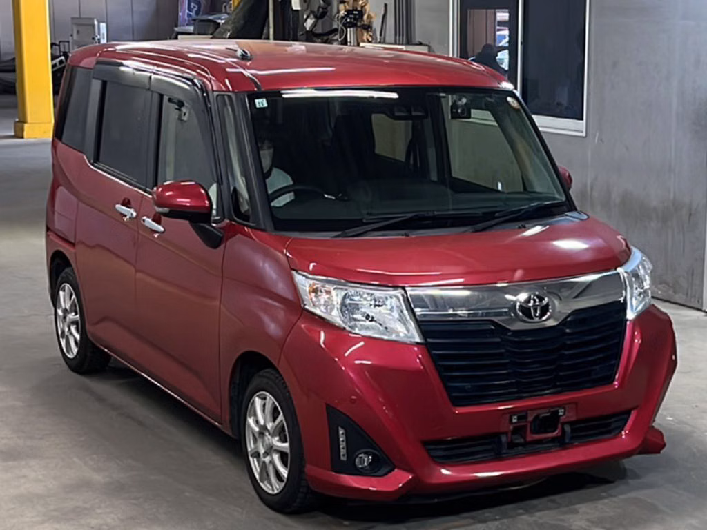TOYOTA ROOMY