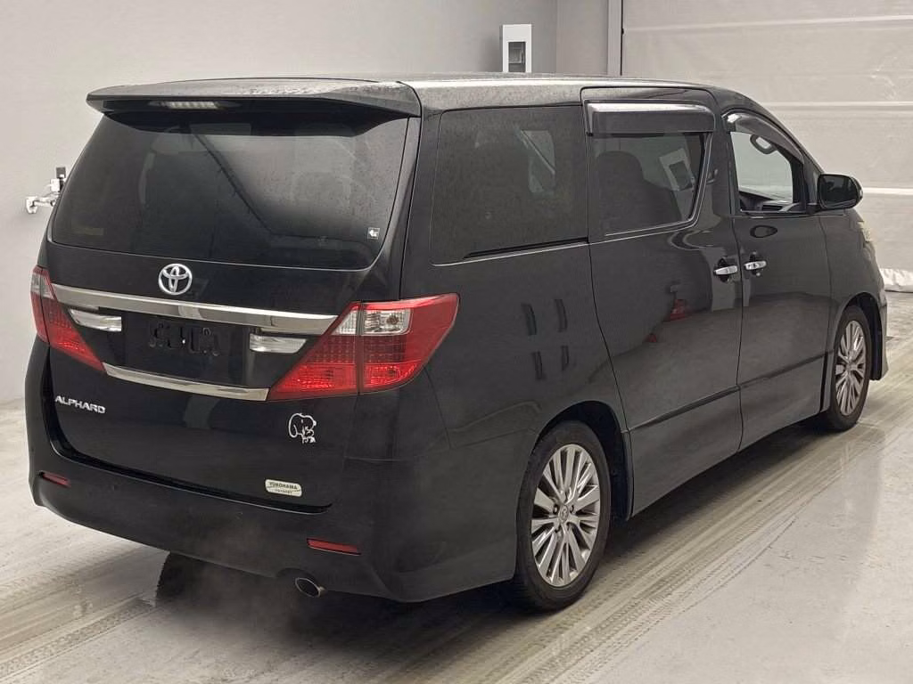 TOYOTA ALPHARD