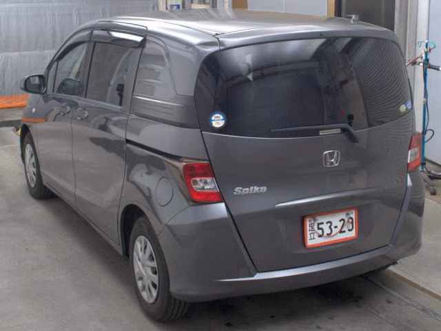HONDA FREED SPIKE
