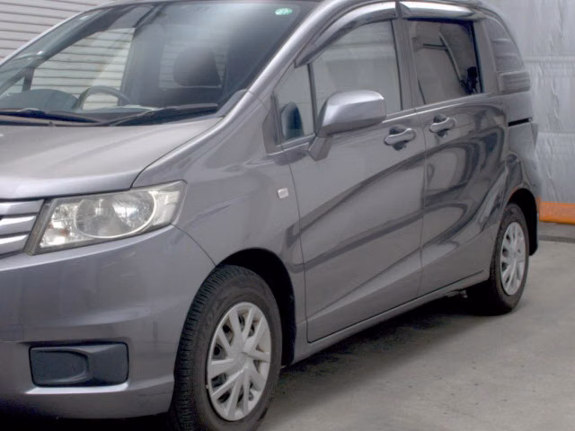 HONDA FREED SPIKE