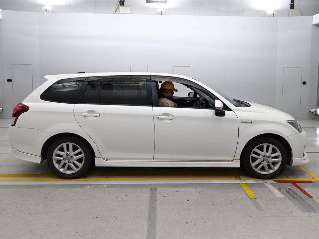TOYOTA COROLLA FIELDER