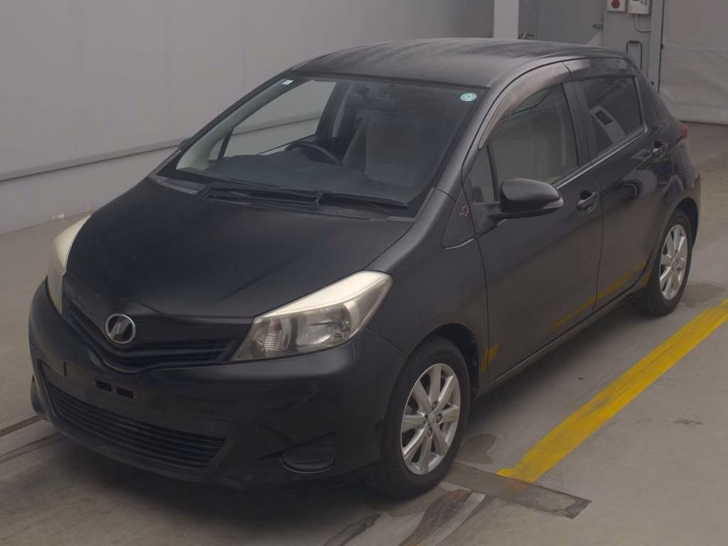 TOYOTA VITZ