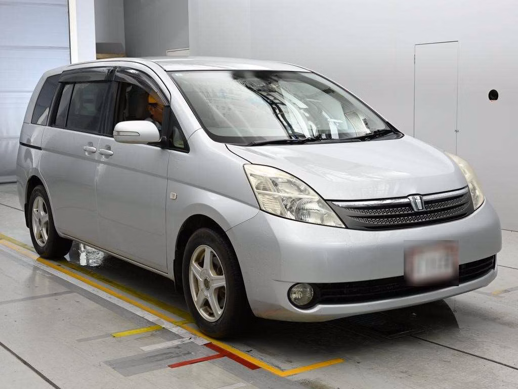 TOYOTA ISIS