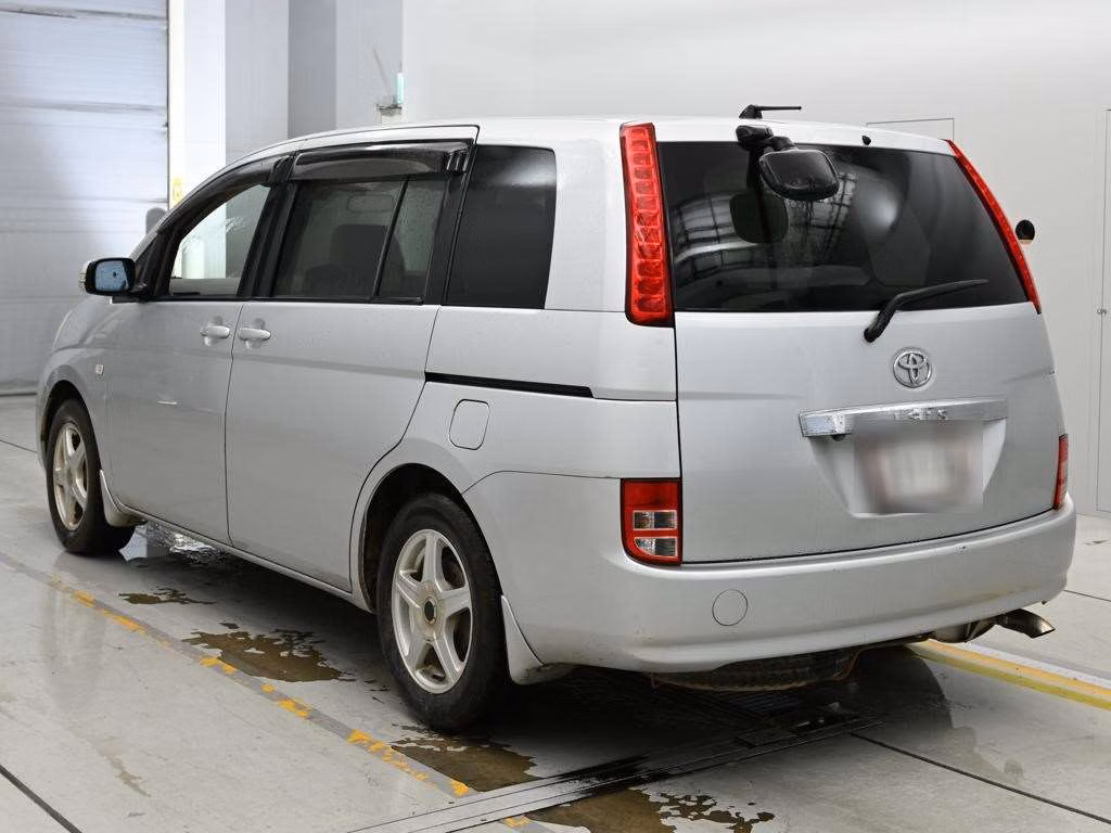 TOYOTA ISIS