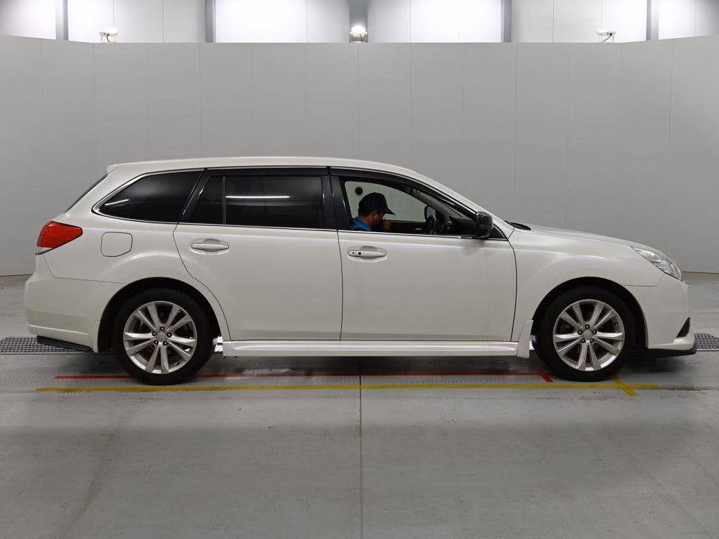 SUBARU LEGACY