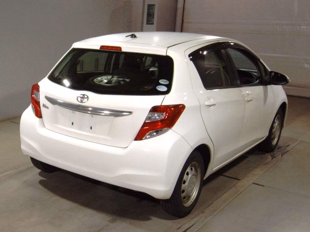 TOYOTA VITZ