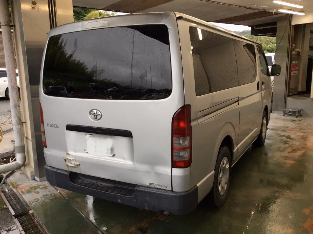 TOYOTA REGIUS ACE