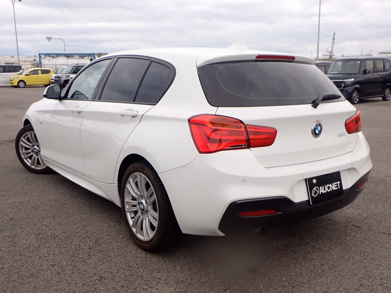 BMW 1-SERIES