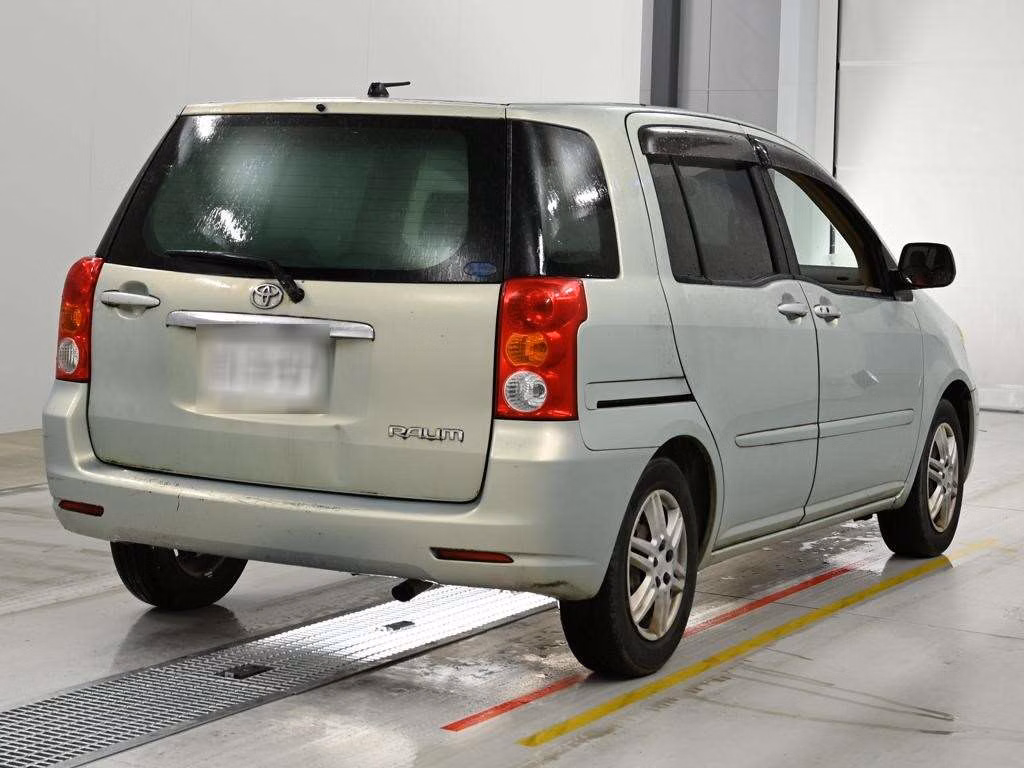 TOYOTA RAUM