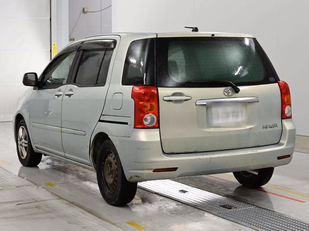 TOYOTA RAUM