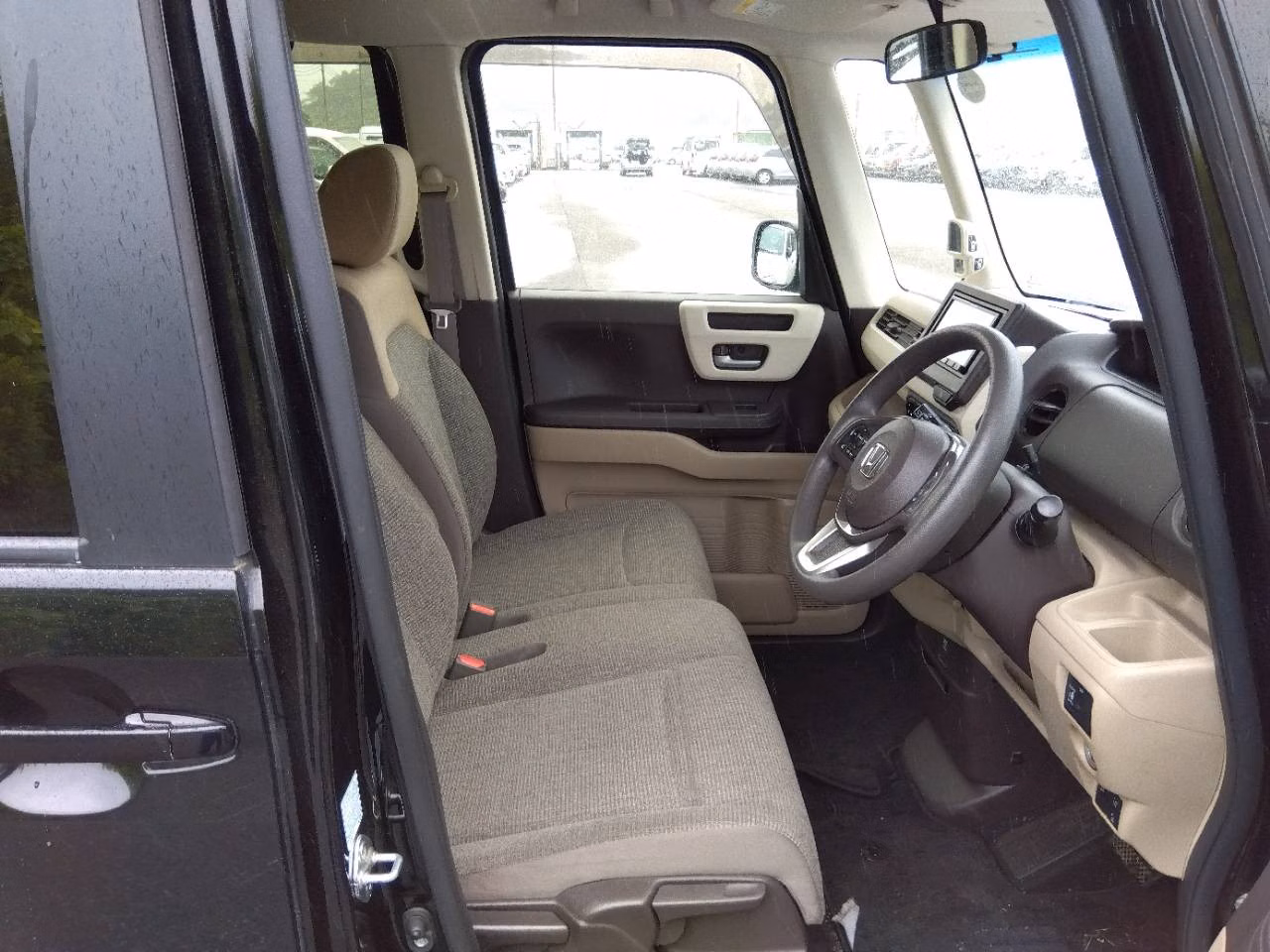 HONDA N-BOX