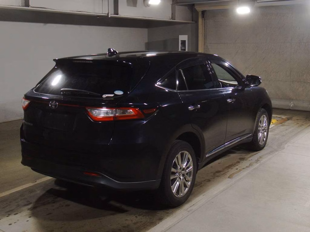 TOYOTA HARRIER