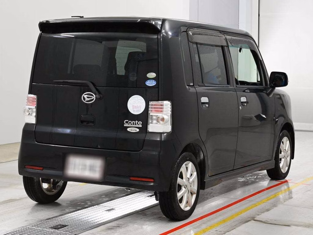 DAIHATSU MOVE CONTE
