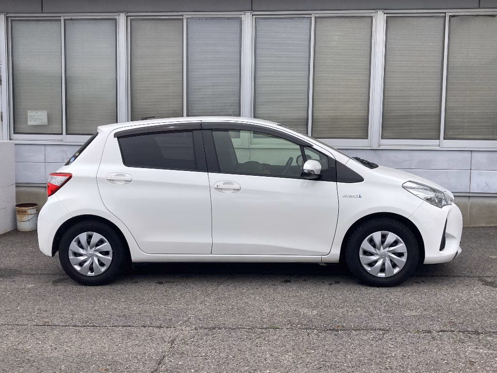 TOYOTA VITZ