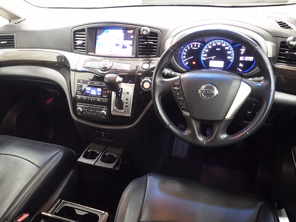NISSAN ELGRAND