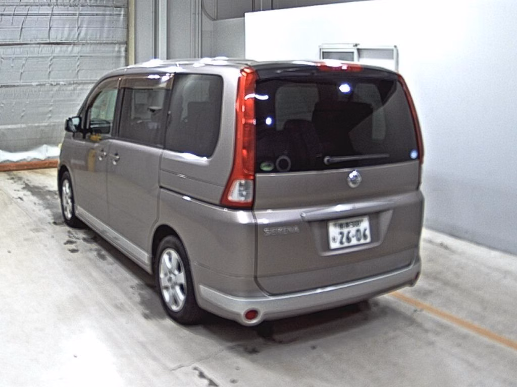 NISSAN SERENA