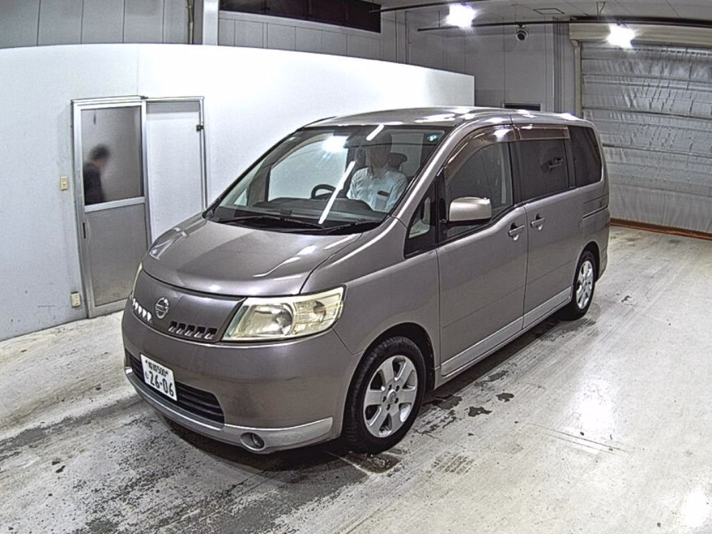 NISSAN SERENA